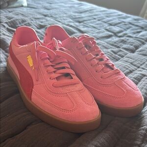 PUMA Women's Pink Sneakers